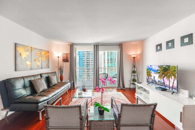 Photo - 1 SE 12th St Unit FL31-ID1022228P