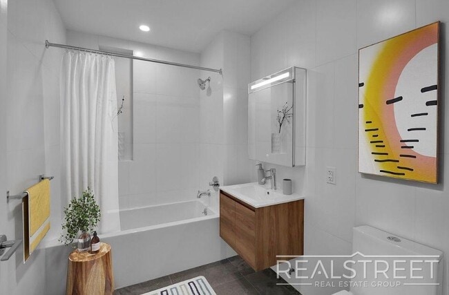 Photo - Stunning 2Bed 2Bath Apt with Private Balcony Prime location off the L next to McCarren Park Unidad 310