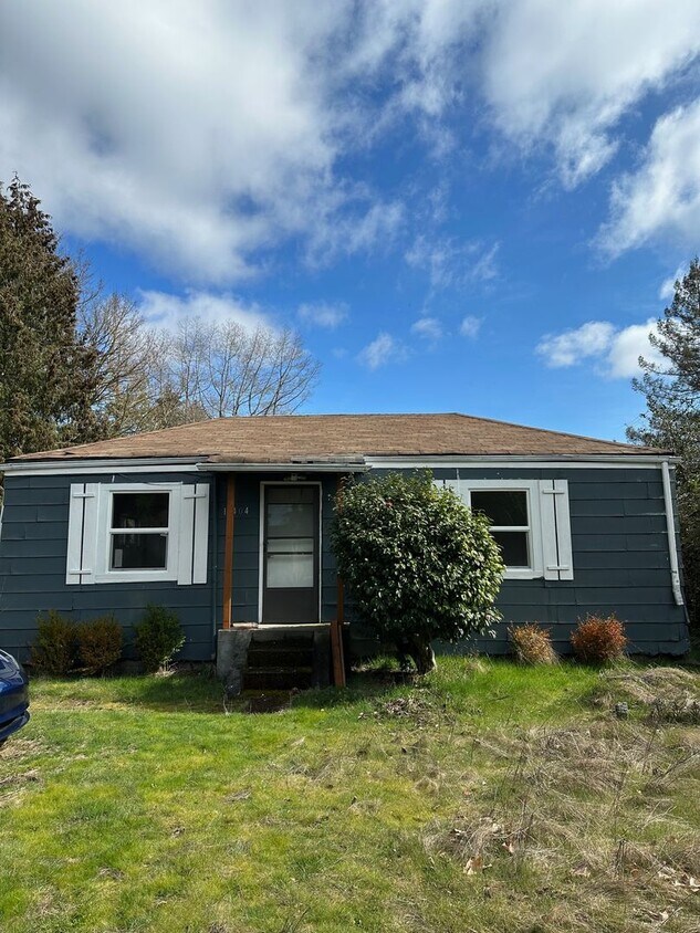 North Gate - Cozy 2 bed/ 1 bath house with... - North Gate - Cozy 2 bed/ 1 bath house with...