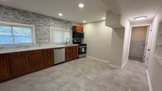 Photo - 2701 Union St