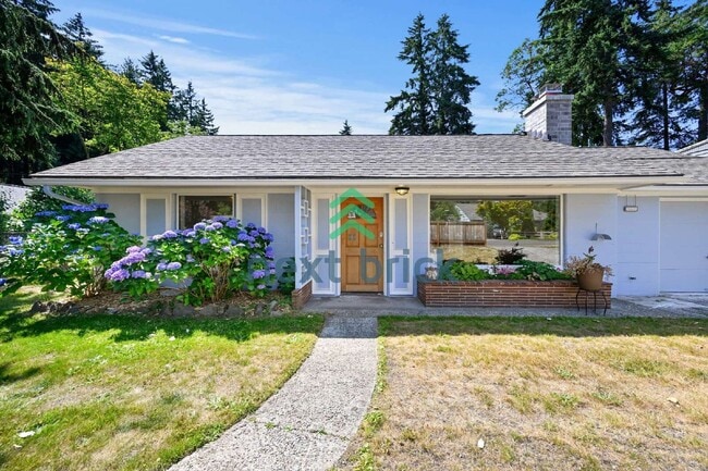 Building Photo - "Charming 3-Bed, 2-Bath Home in Shoreline with 1250 Sq Ft of Comfort!"