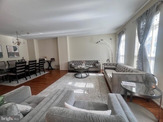 Building Photo - 7317 Hampton Manor Pl