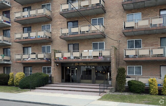 Photo - Tiffany Apartments