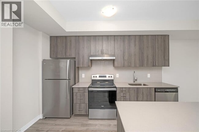 Photo - 121 Hwy 8 Unité 212