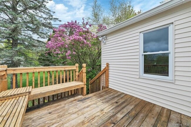 Photo - 32 Highland Dr