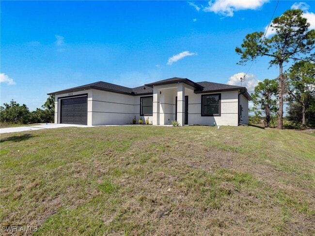 Photo - 1119 Earhart St E