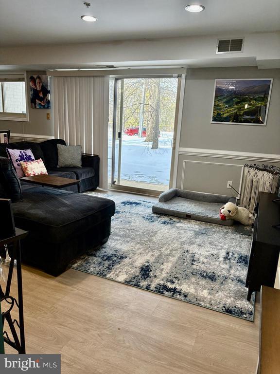 Building Photo - 1101 Primrose Ct Unit 102