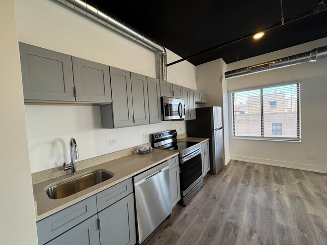 Civic Center Plaza Apartments