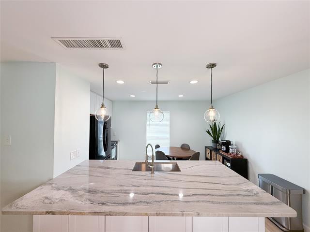 Photo - 811 Roaming Rd Dr House