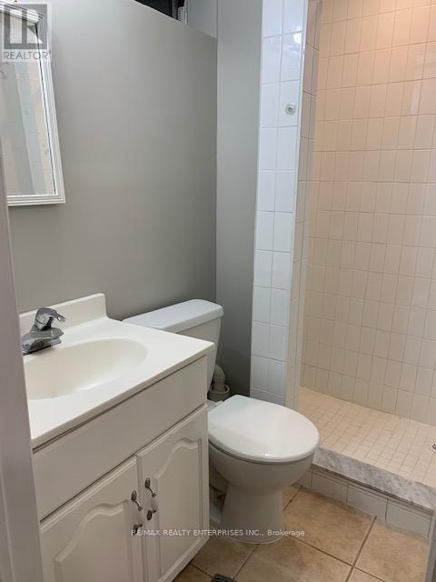 Photo - 80 Strathaven Dr