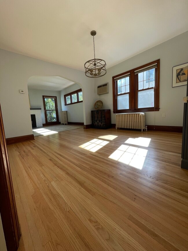 Building Photo - 4316 Zenith Ave S Unit 4316 Zenith