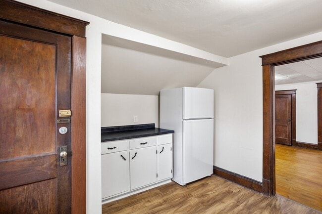 Photo - 420 Appleton St Unidad Upper - A
