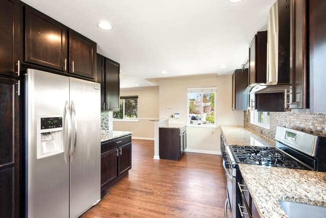 Photo - 2605 Milwaukee St