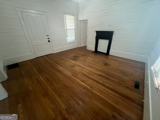 Photo - 6123 West St