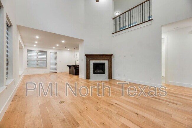 Photo - 3926 Stars St