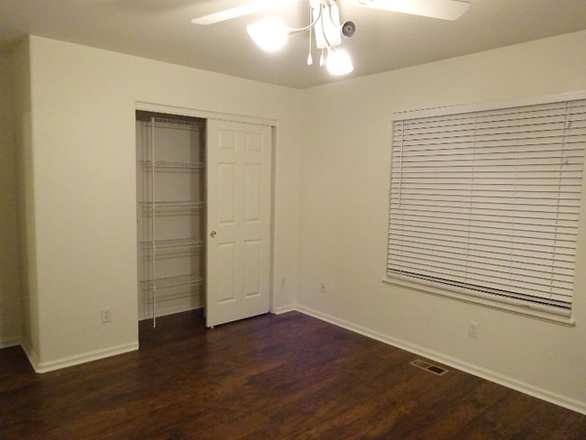 Photo - 2930 W Stuart St