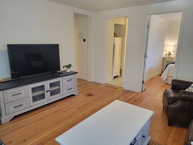 Photo - 505 W Spokane Ave