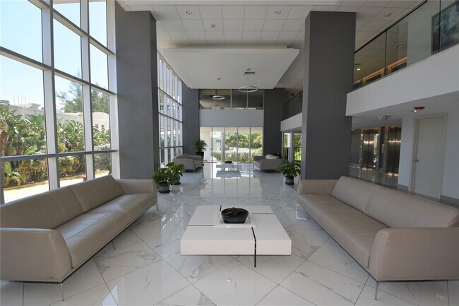 Photo - 525 N Ocean Blvd Unidad 522