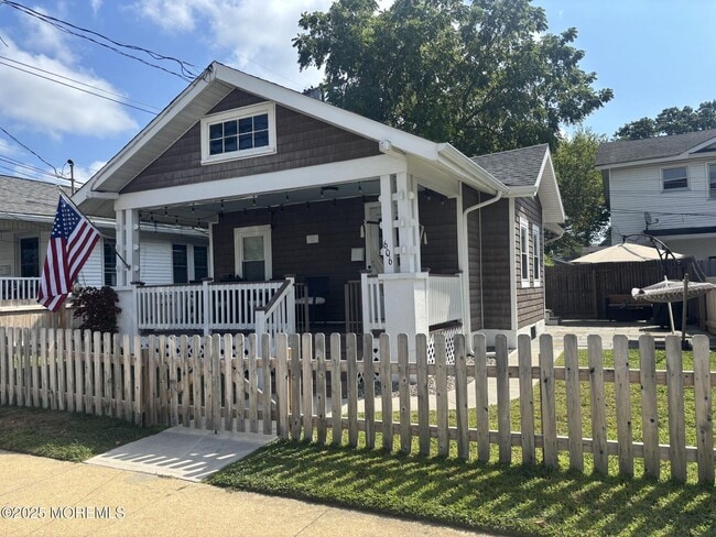 Building Photo - 606 Hammond Ave Rental