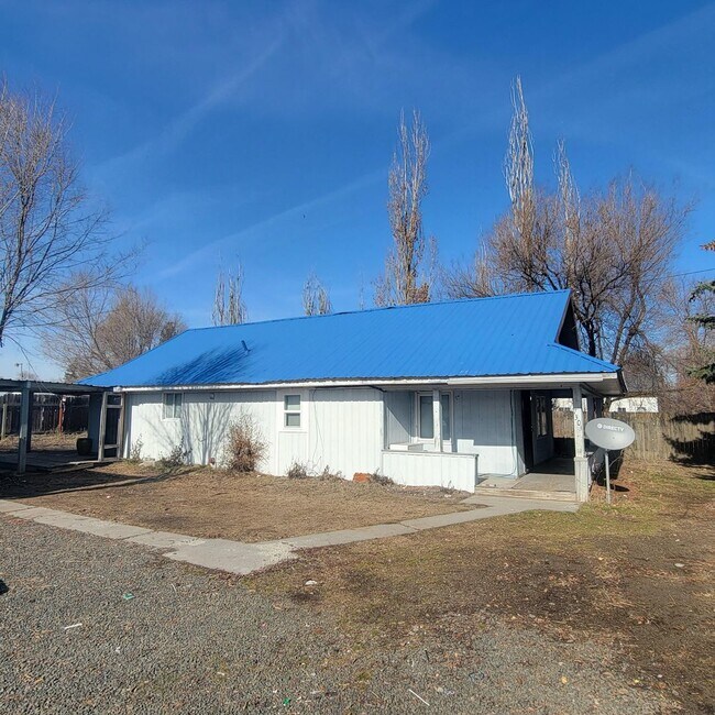 3 Bedroom 1 Bath Home - 3 Bedroom 1 Bath Home