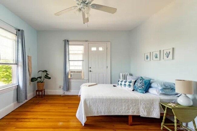 Building Photo - 28 E Walnut St Unit 2 Rental