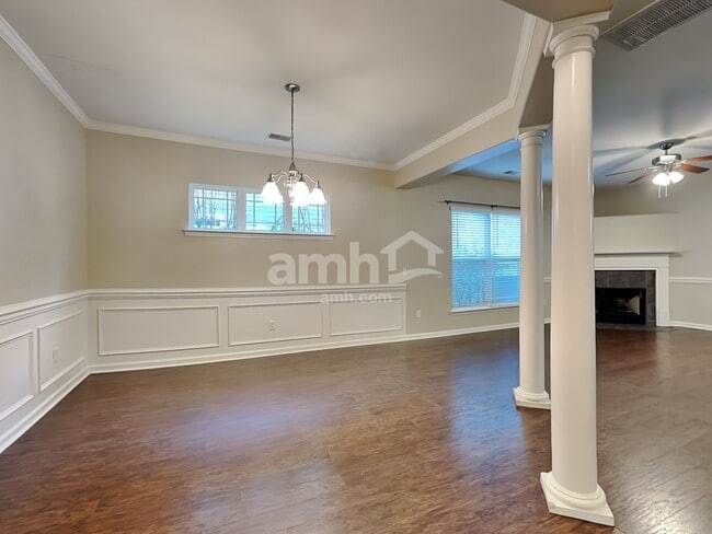 Photo - 75 Summer Hill Way