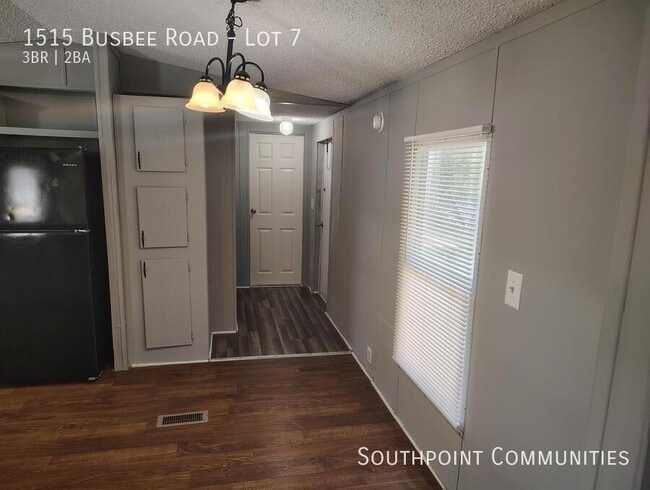 Photo - 1515 Busbee Rd