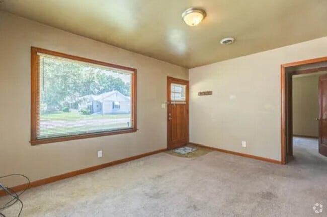 Building Photo - 852 Sherman St Rental