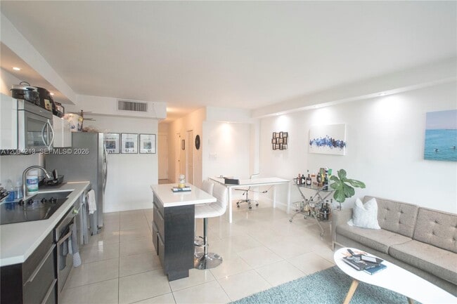 Photo - 801 Brickell Bay Dr Unit 363