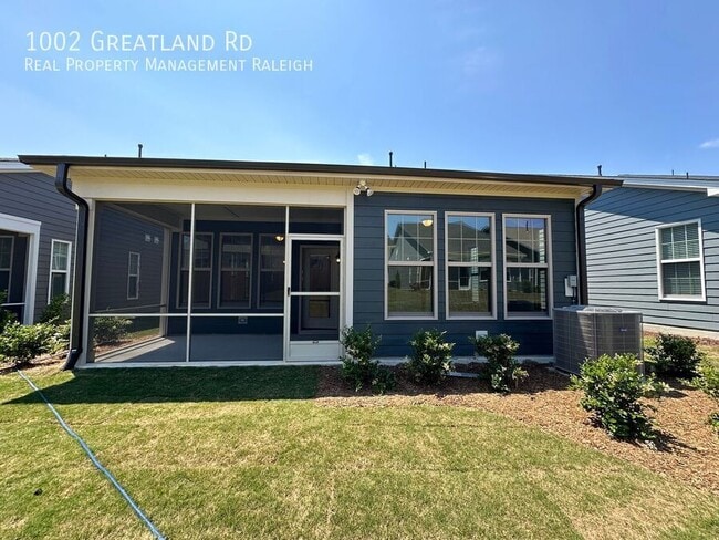 Photo - 1002 Greatland Rd