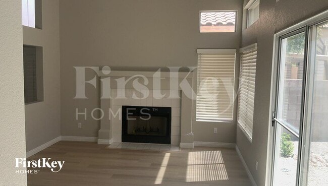 Photo - 277 Fairbrook Dr