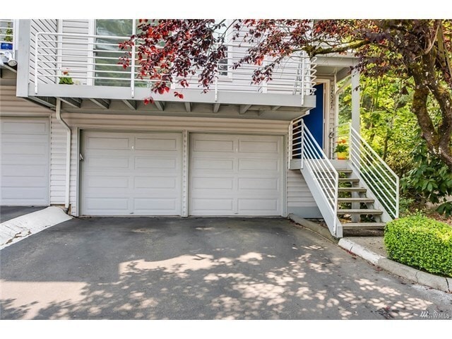 Photo - Beautiful 2 Bed 1.5 Bath in Sought After Woodridge, Bellevue.