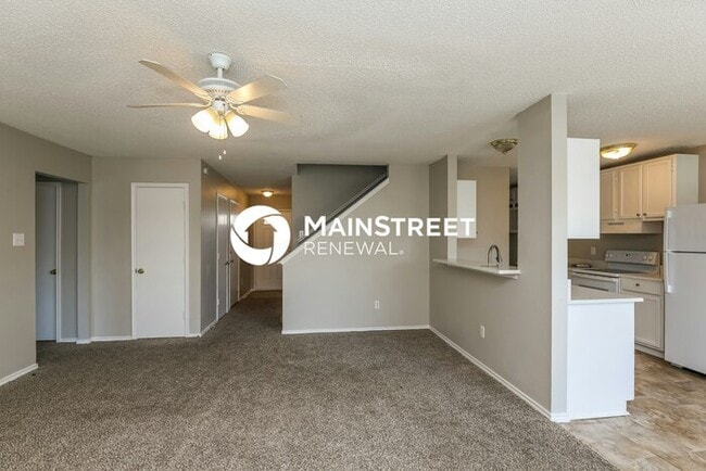 Photo - 4 Bedroom Pet-Friendly Home in Balch Springs, TX with Main Street Renewal