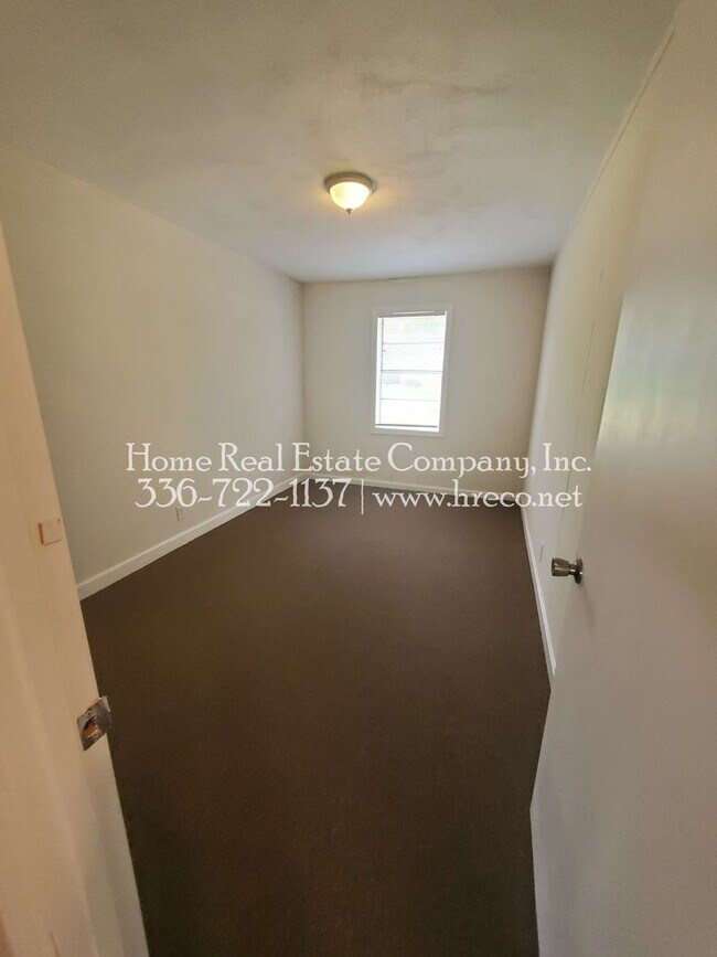 Photo - 1332 Gray Ave NE Unidad 1332-A