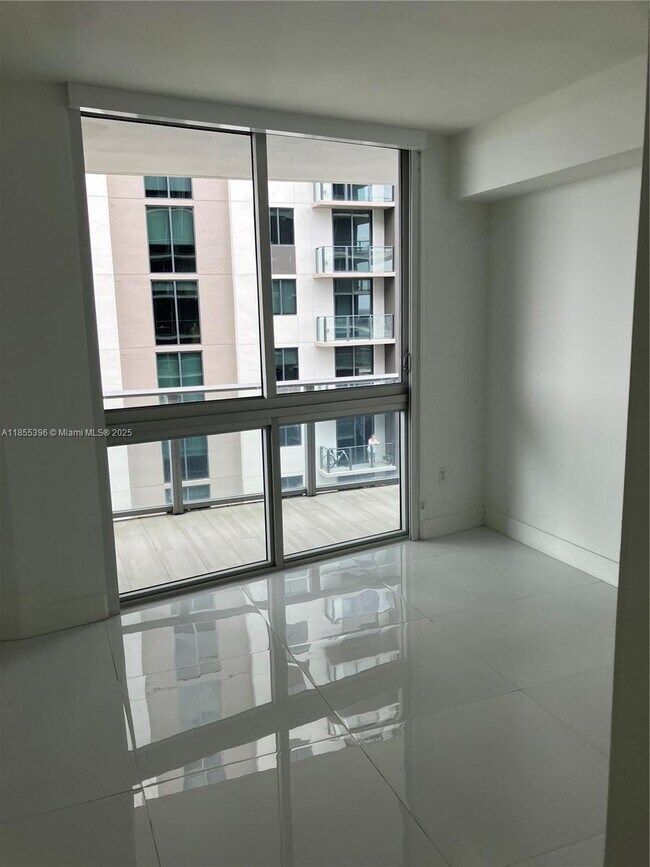 Photo - 1010 SW 2nd Ave Unit 1806