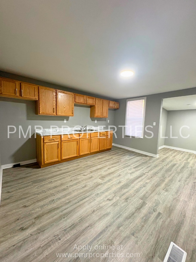 Photo - 2 Bedroom / 1 Bathroom