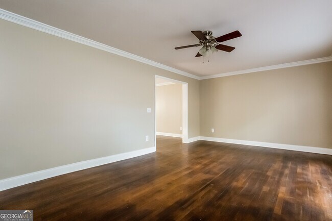 Photo - 2134 Elinwood Dr