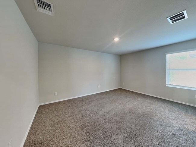 Photo - 5719 Leon Pl