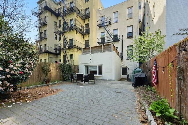 Photo - 1017 Park Ave