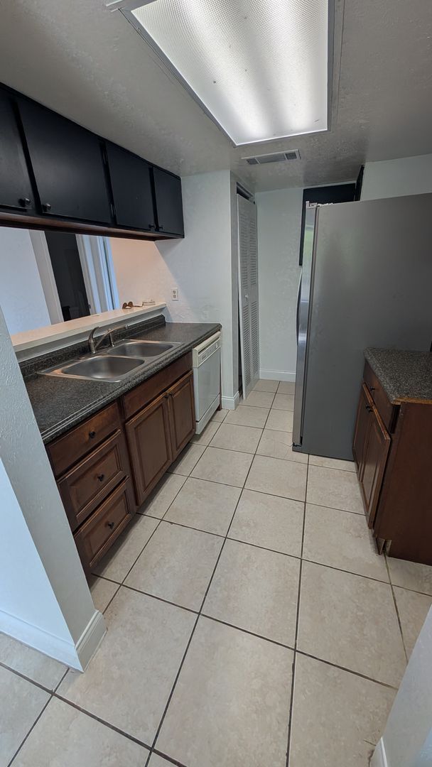 Photo - One Bedroom with balcony. Unit 1902