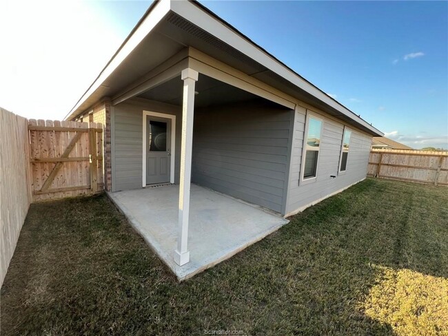 Photo - 2427 Dog Leg Ln