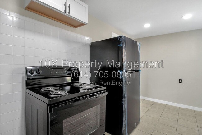 Photo - 1047 S James Rd