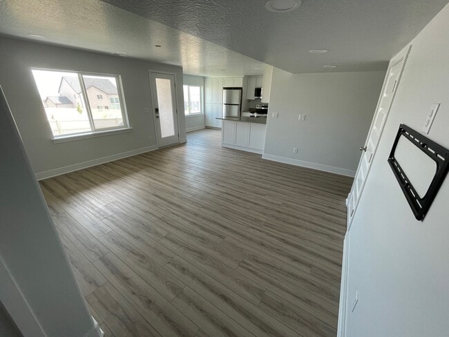 Photo - 946 N Olson Dr Unidad B