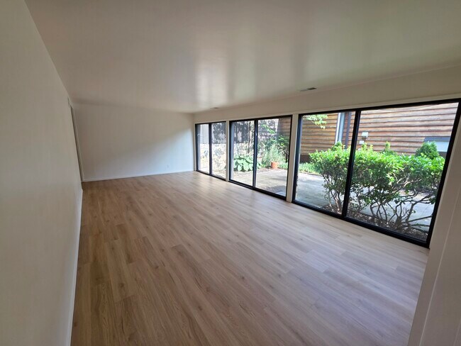 Photo - 4405 Rockhill Rd