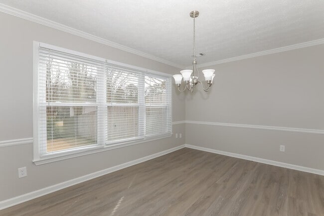 Photo - 2403 Scarlet Ln SE