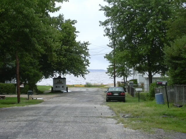 Building Photo - 40 Virginia Ave Unit Upper#2