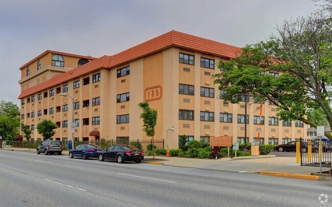 Building Photo - 185 W Park Ave Unit 307 Rental