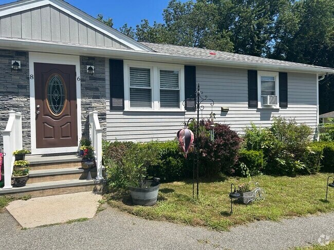 Building Photo - 6-8 Genetti Cir Rental