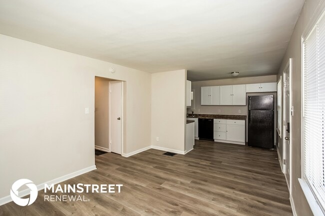 Photo - 5301 E 19th Pl