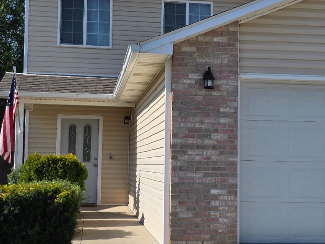 Photo - 2821 Village Park Dr